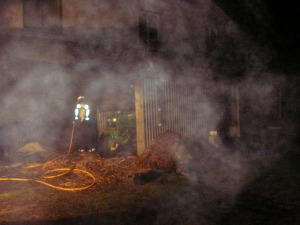 Incendio en una vivienda en la parroquia de Baio, en el término municipal de Zas